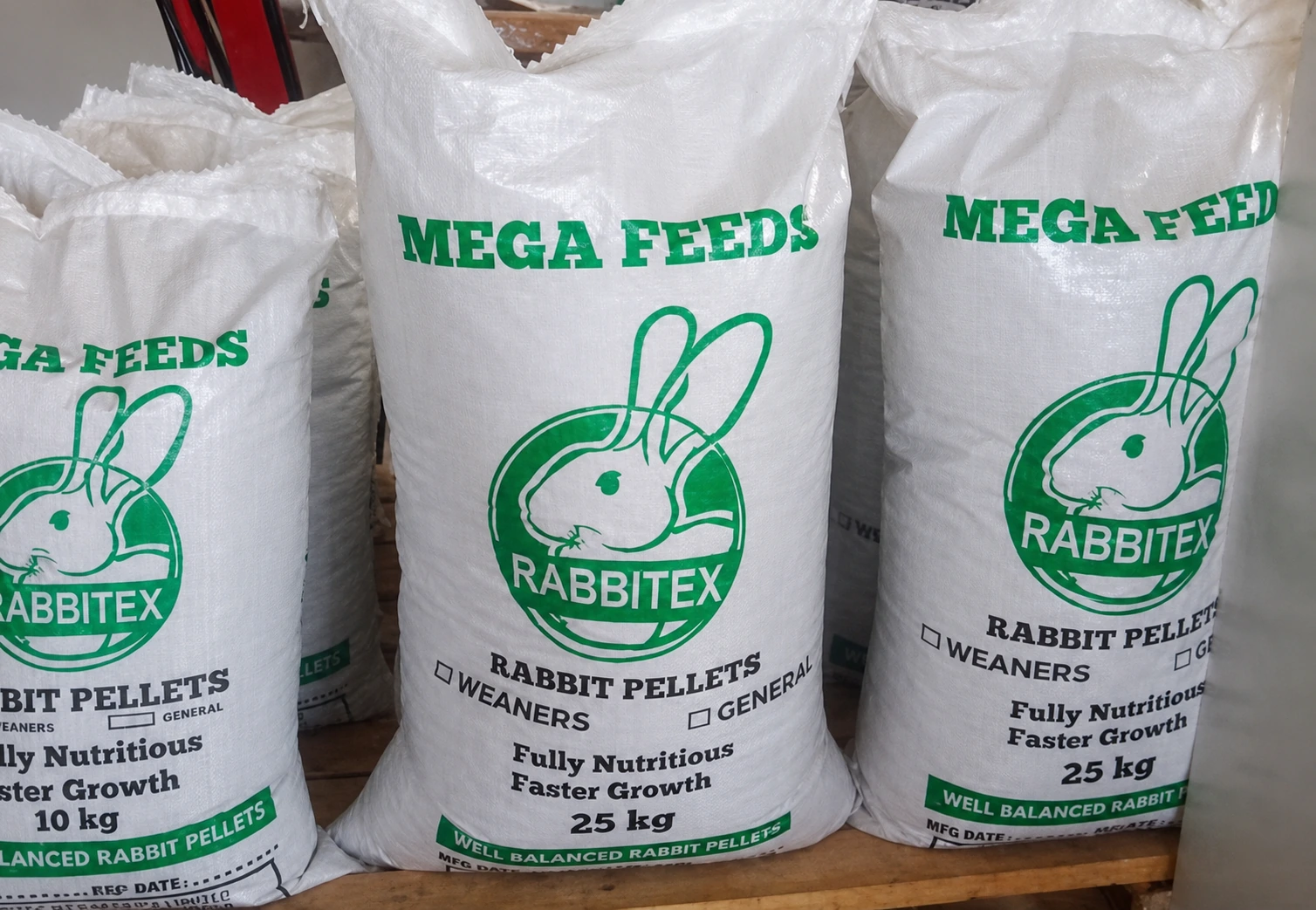 Rabbitex article: Mega Feeds: well-balanced rabbit pellets, made by Rabbitex